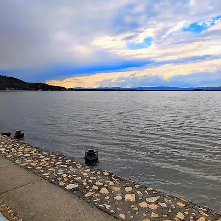 Bella Vista *
